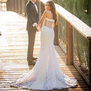 Lee Grebenau Valeria wedding gown and custom veil
